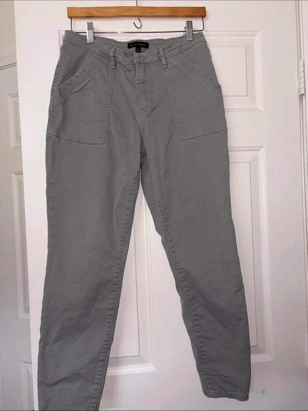 Banana Republic Women's Gray Chino Pants